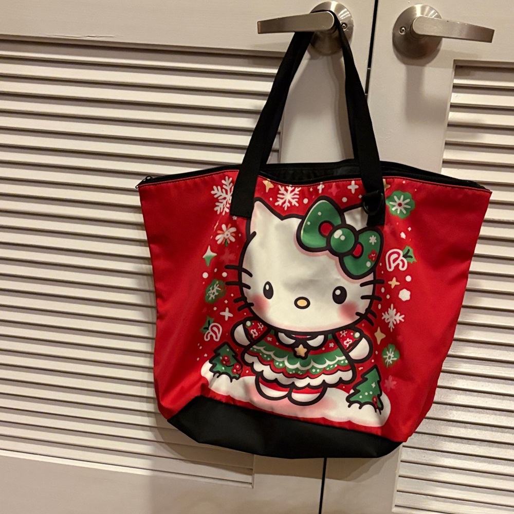 Hello Kitty Christmas Tote Bag - Picture 2 of 4